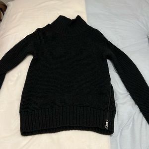 Lululemon turtleneck sweater